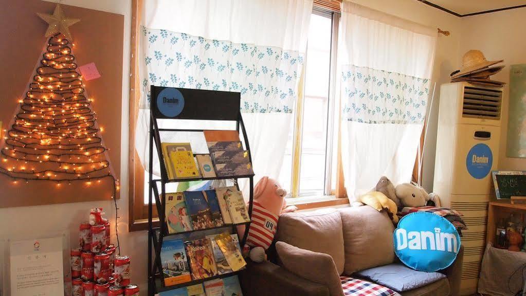 Danim Backpackers Daegu Hotel Exterior photo